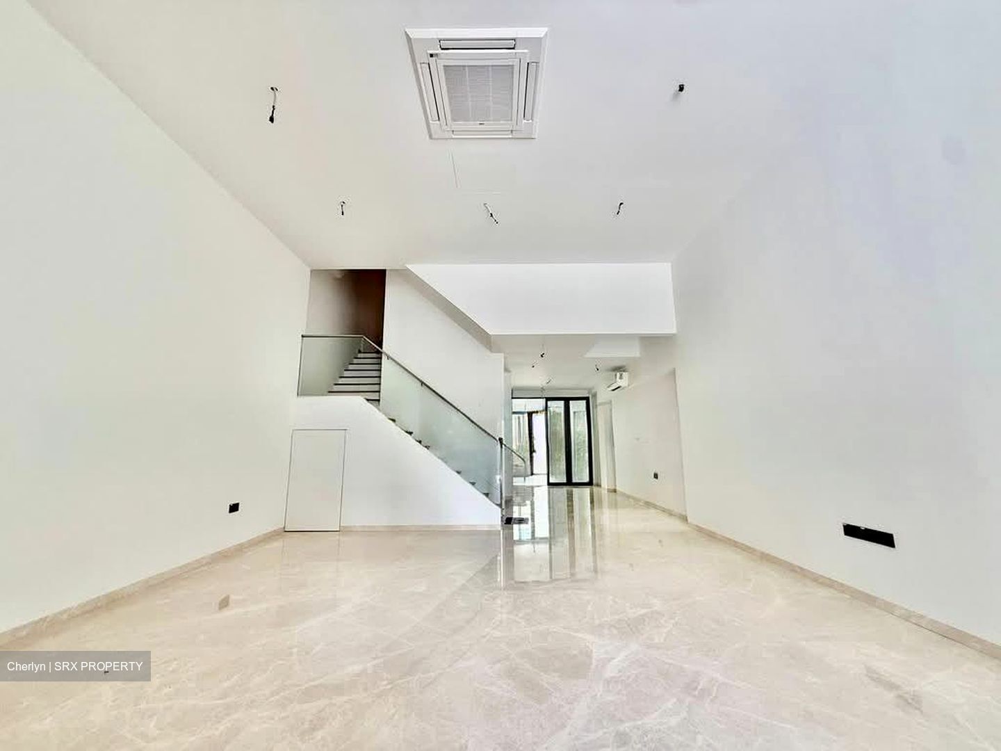 Simon Road (D19), Terrace #534531321
